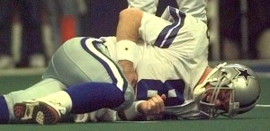 This was a typical position for Troy Aikman in 1989.